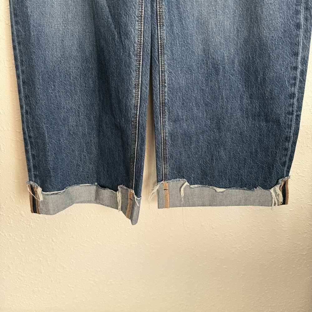 American Eagle Outfitters Super High-Rise Cuffed Baggy Jeans - Picture 4 of 9